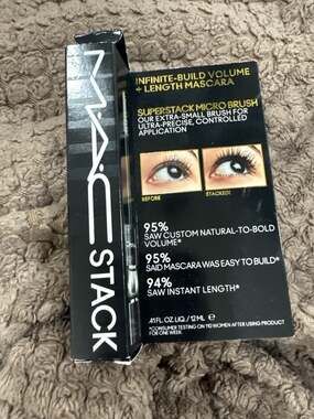 MACStack Mascara Superstack Micro Brush Infinite Build Volume Full Size